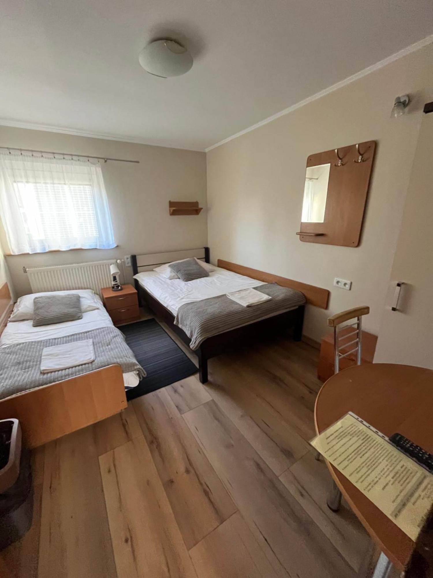 Dom Kolping Hostel Krakau Buitenkant foto